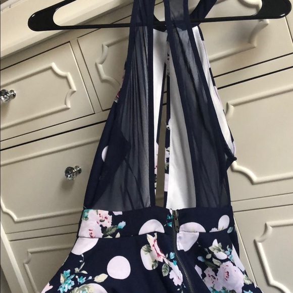 Dress - Picture 3 of 4